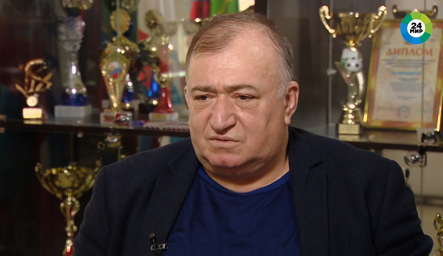 Pekingning anal bezlarini qanday tozalash kerakligini korsatadigan fotosurat