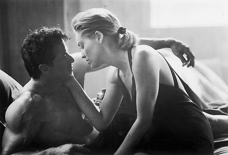 Күйеуін алдаған әйел (орысша секс видео)