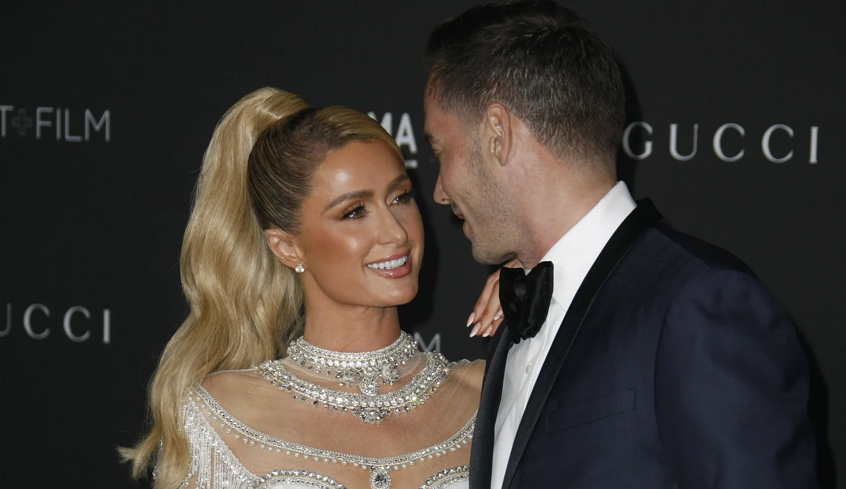 Орыс порно 45 Порно видео: Білектеп қашып кетті